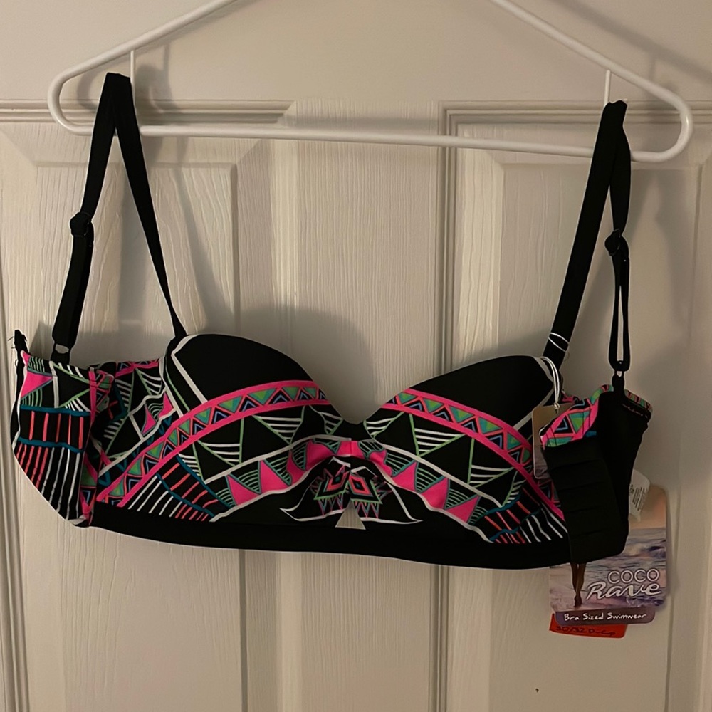 *BRAND NEW* swim suit top - coco rave